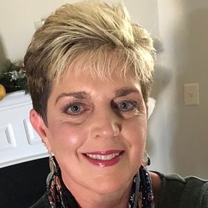 Meet your Posher, Teresa